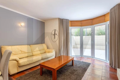 Apartamento T2 para Arrendamento em Lumiar