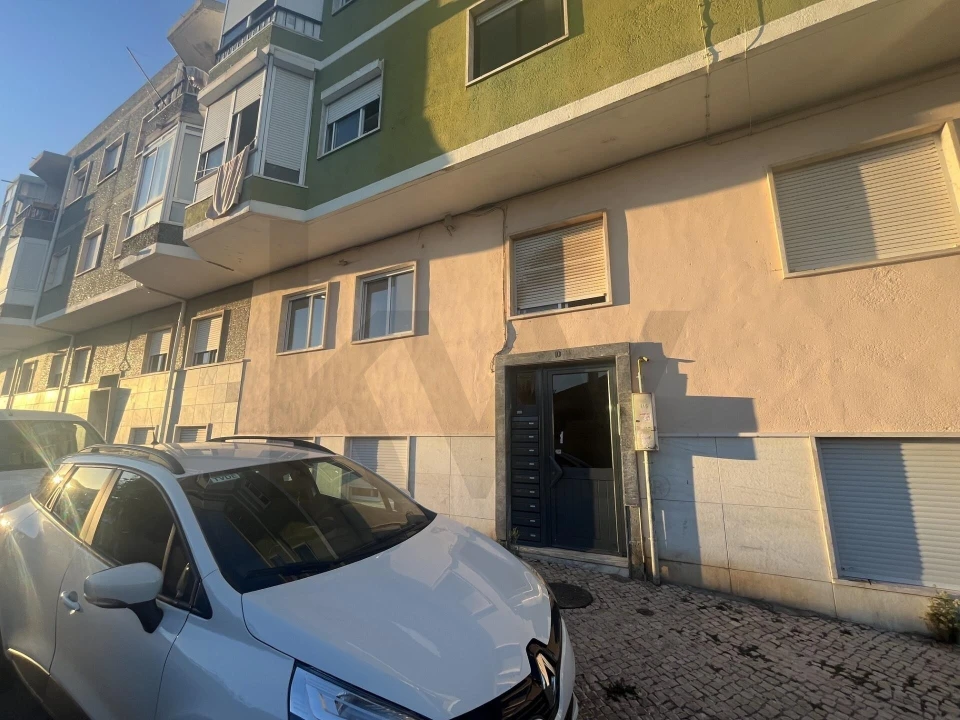 Apartamento T3 para Venda em Venteira Foto 1