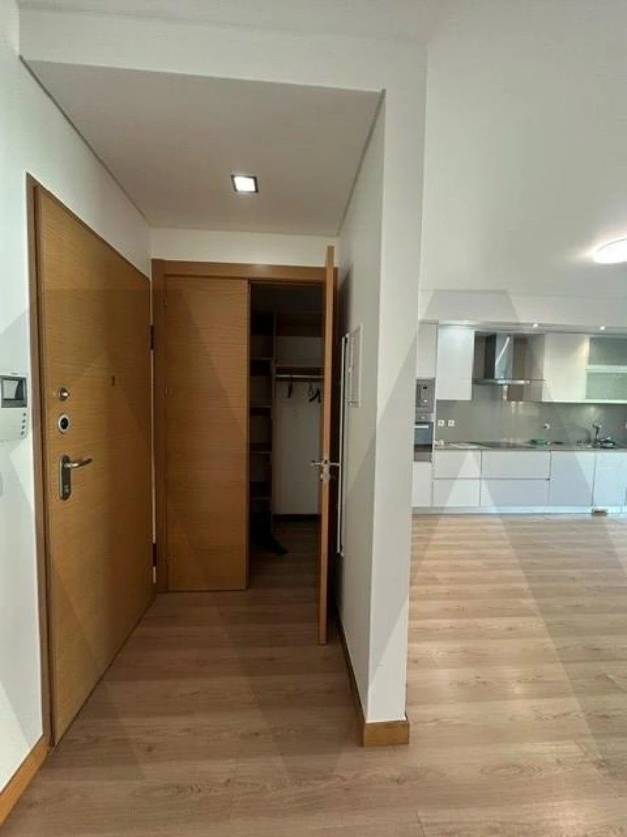 Apartamento T1 para Arrendamento em Ericeira Foto 6