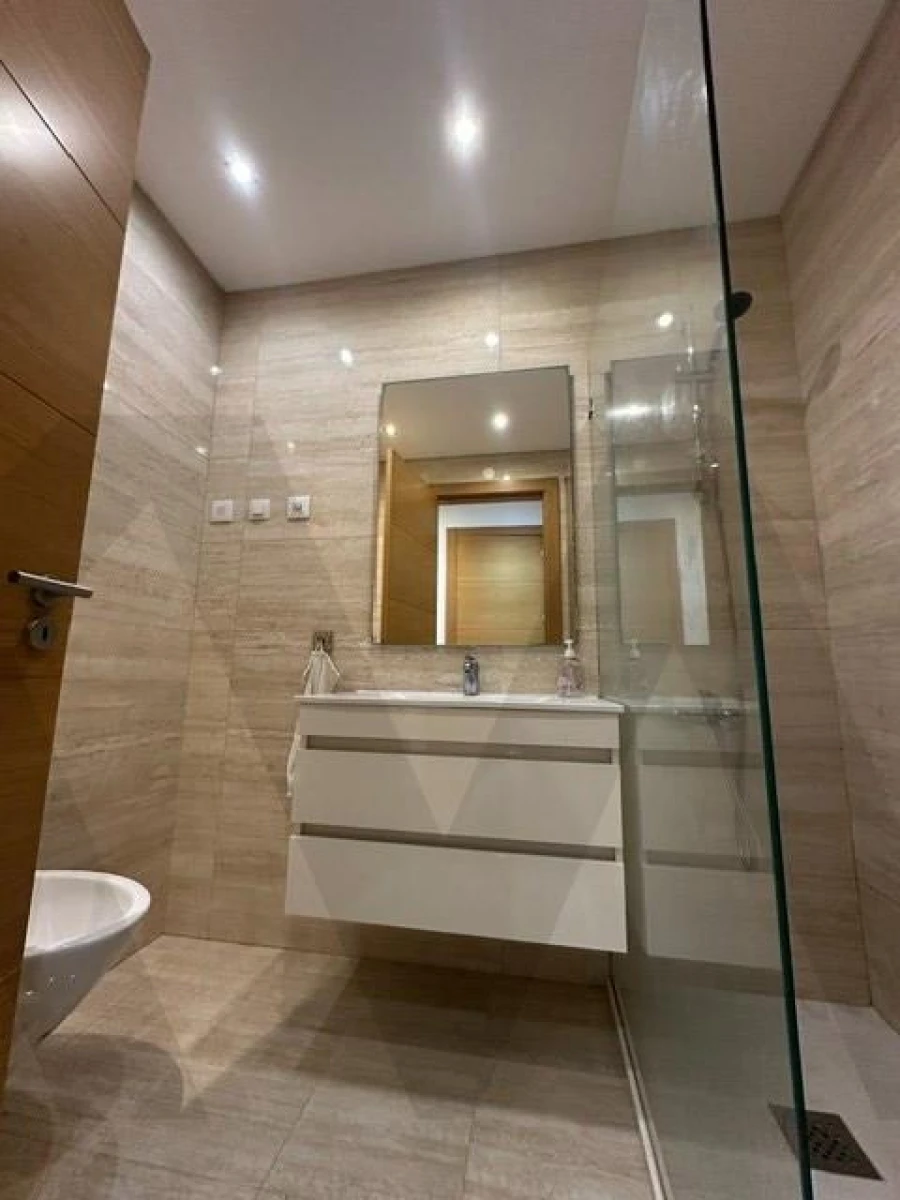 Apartamento T1 para Arrendamento em Ericeira Foto 12