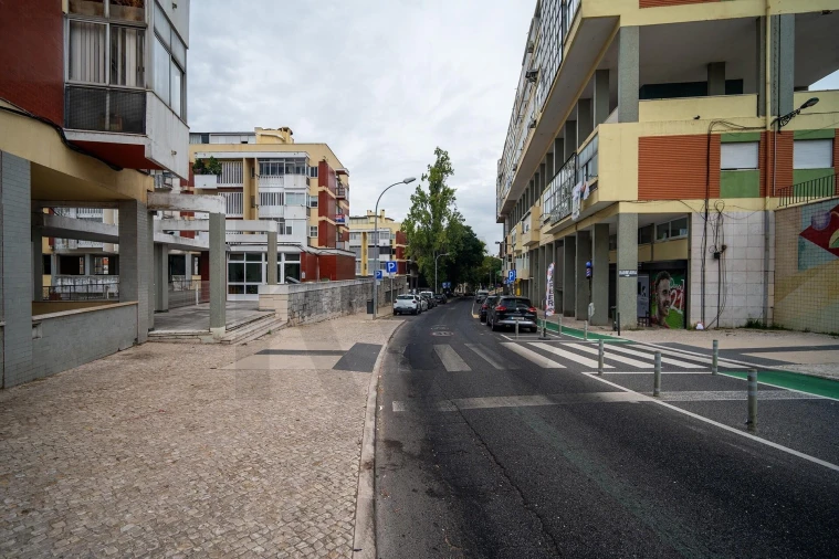 Apartamento T2 para Venda em Lumiar Foto 34