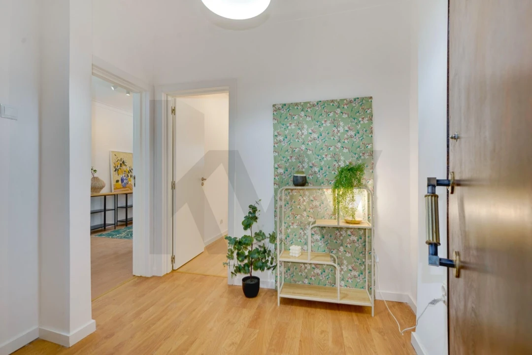 Apartamento T1 para Venda em Algés, Linda-A-Velha e Cruz Quebrada-Dafundo Foto 1