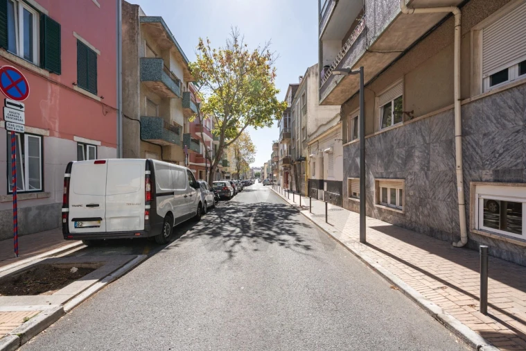 Apartamento T1 para Venda em Algés, Linda-A-Velha e Cruz Quebrada-Dafundo Foto 29