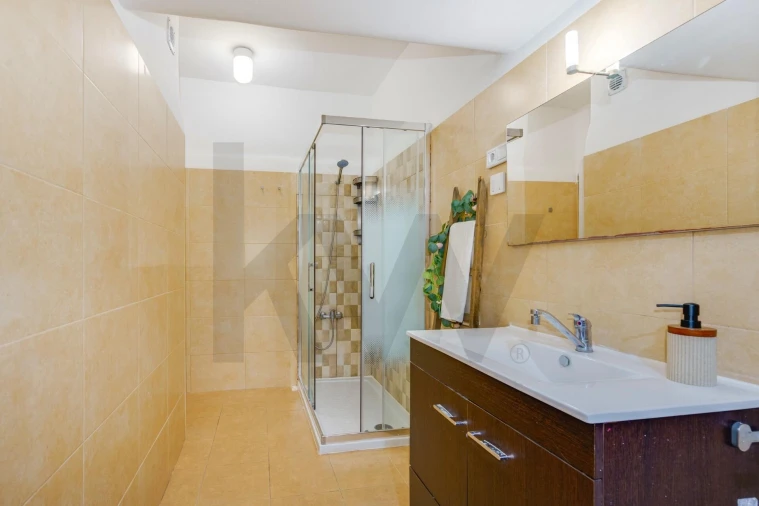 Apartamento T1 para Venda em Algés, Linda-A-Velha e Cruz Quebrada-Dafundo Foto 18