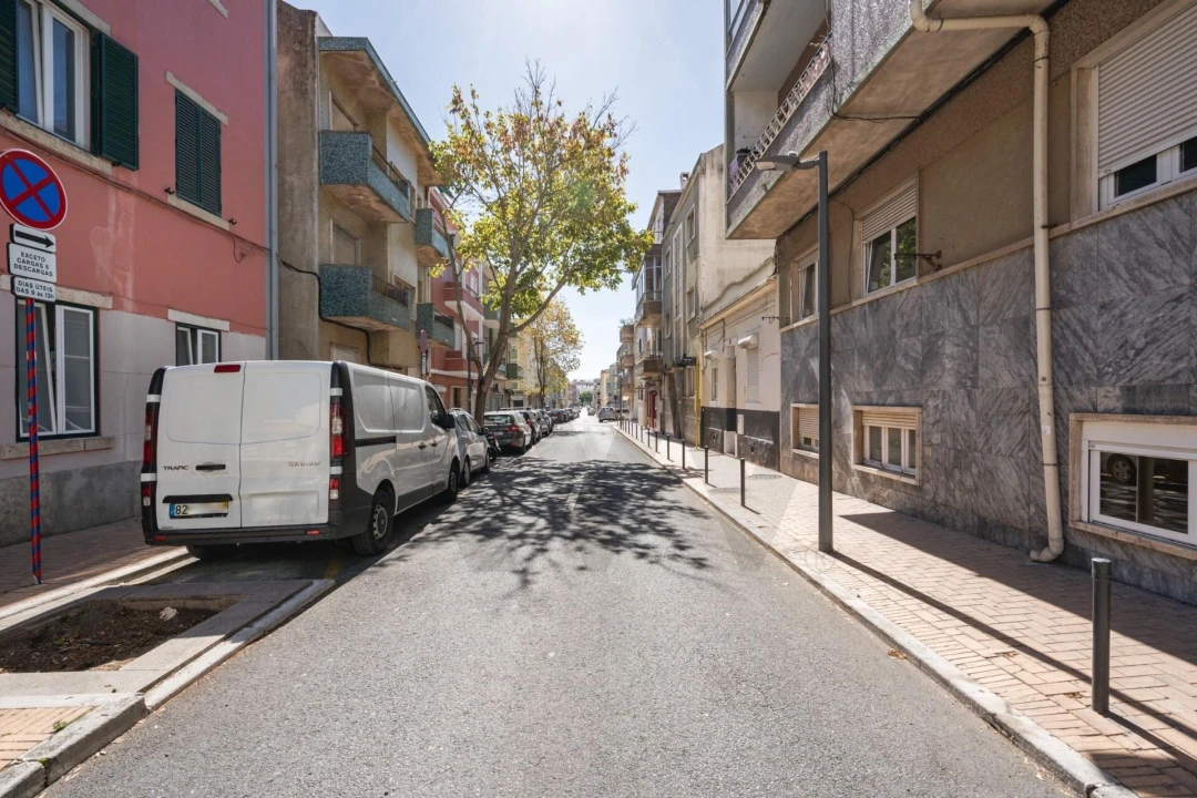 Apartamento T1 para Venda em Algés, Linda-A-Velha e Cruz Quebrada-Dafundo Foto 29
