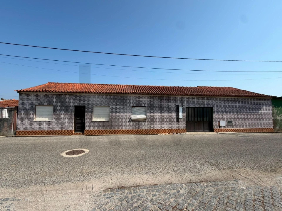 Moradia T3 para Venda em São Bernardo Foto 1