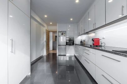 Apartamento T2 para Venda em Massamá e Monte Abraão