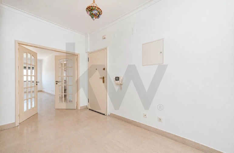 Apartamento T2 para Venda em Avenidas Novas Foto 7