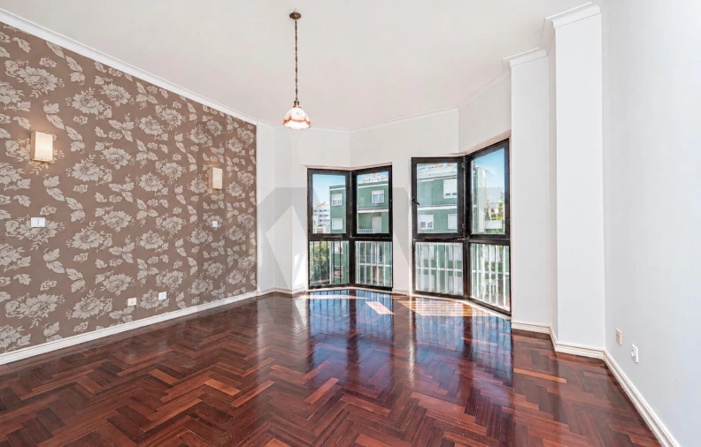 Apartamento T2 para Venda em Avenidas Novas Foto 9