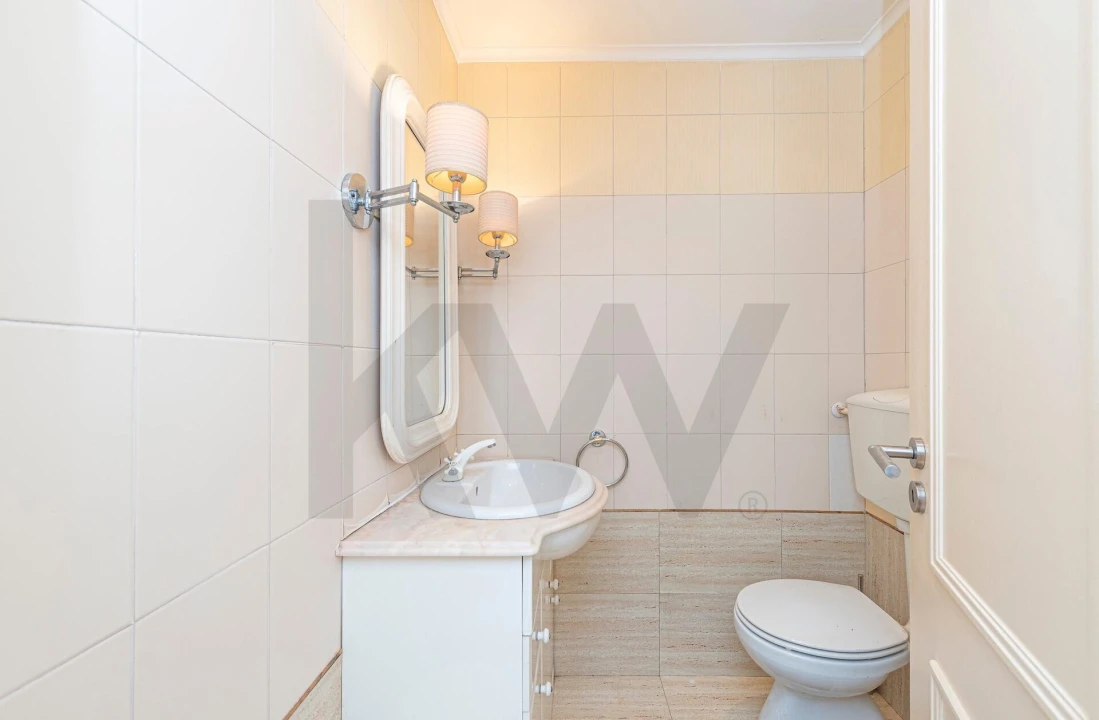 Apartamento T2 para Venda em Avenidas Novas Foto 14