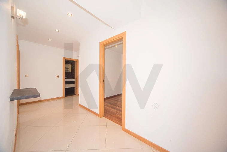 Apartamento T2 para Venda em São Vicente Foto 8