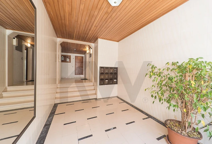 Apartamento T2 para Venda em São Vicente Foto 5