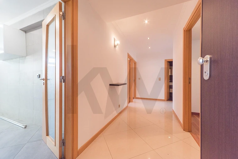 Apartamento T2 para Venda em São Vicente Foto 7