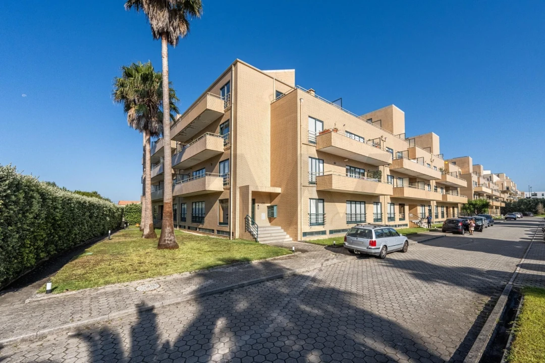 Apartamento T2 para Arrendamento em Madalena Foto 27