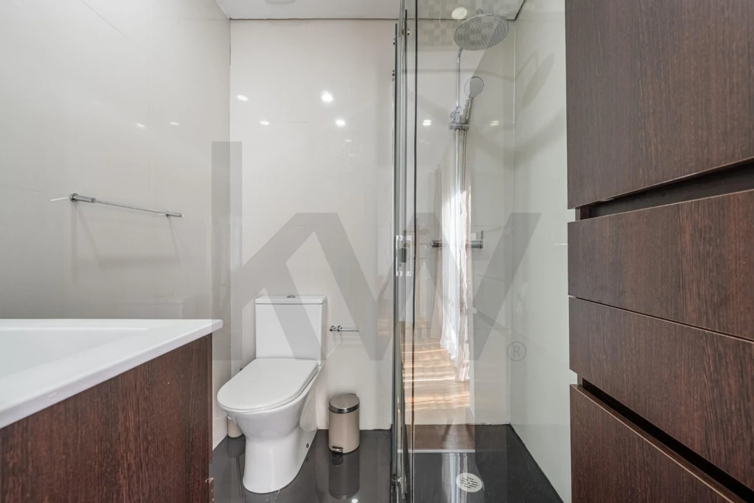Apartamento T2 para Arrendamento em Madalena Foto 23