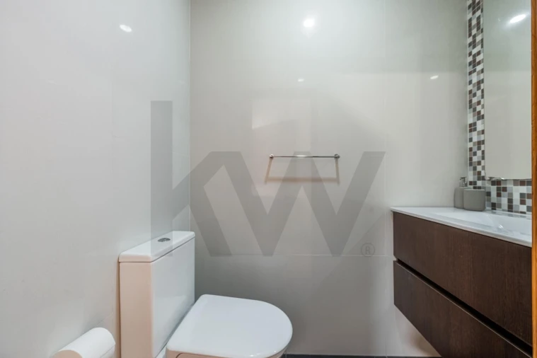 Apartamento T2 para Arrendamento em Madalena Foto 20