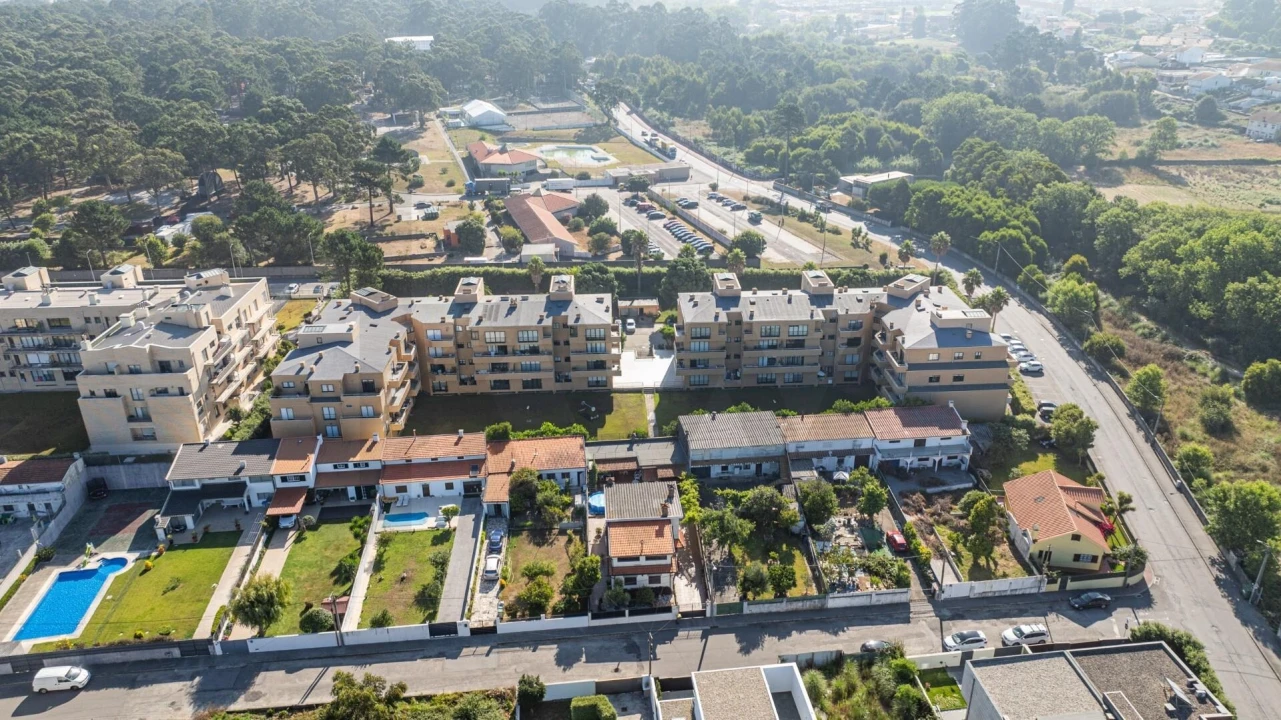 Apartamento T2 para Arrendamento em Madalena Foto 2