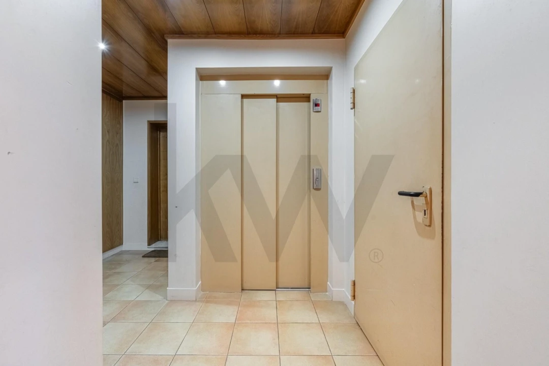 Apartamento T2 para Arrendamento em Madalena Foto 26