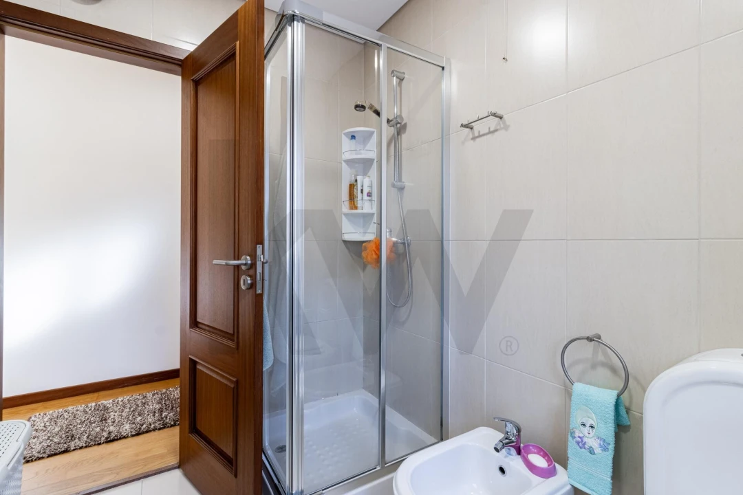 Apartamento T3 para Venda em Escapães Foto 19