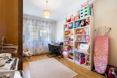 Apartamento T3 para Venda em Escapães