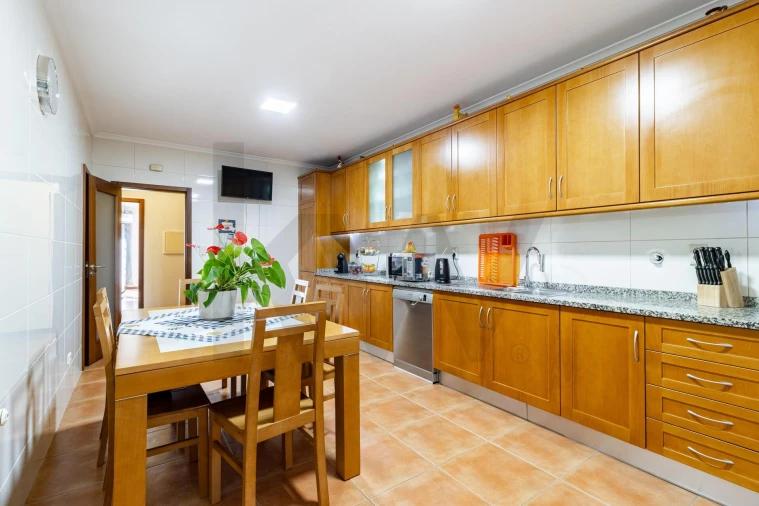 Apartamento T3 para Venda em Escapães Foto 11