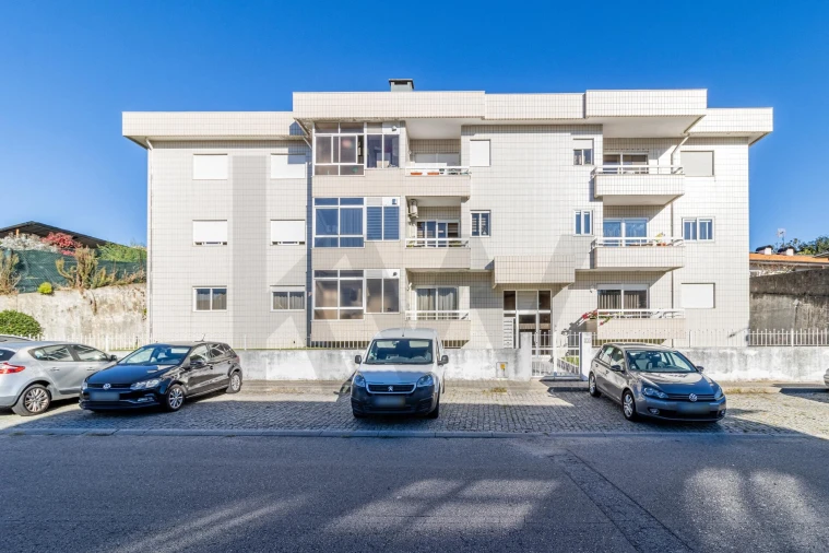 Apartamento T3 para Venda em Escapães Foto 26