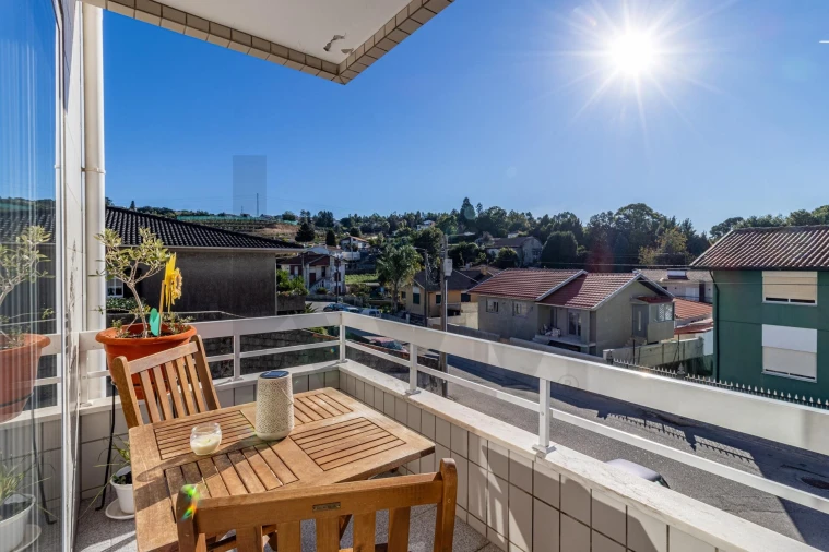 Apartamento T3 para Venda em Escapães Foto 6