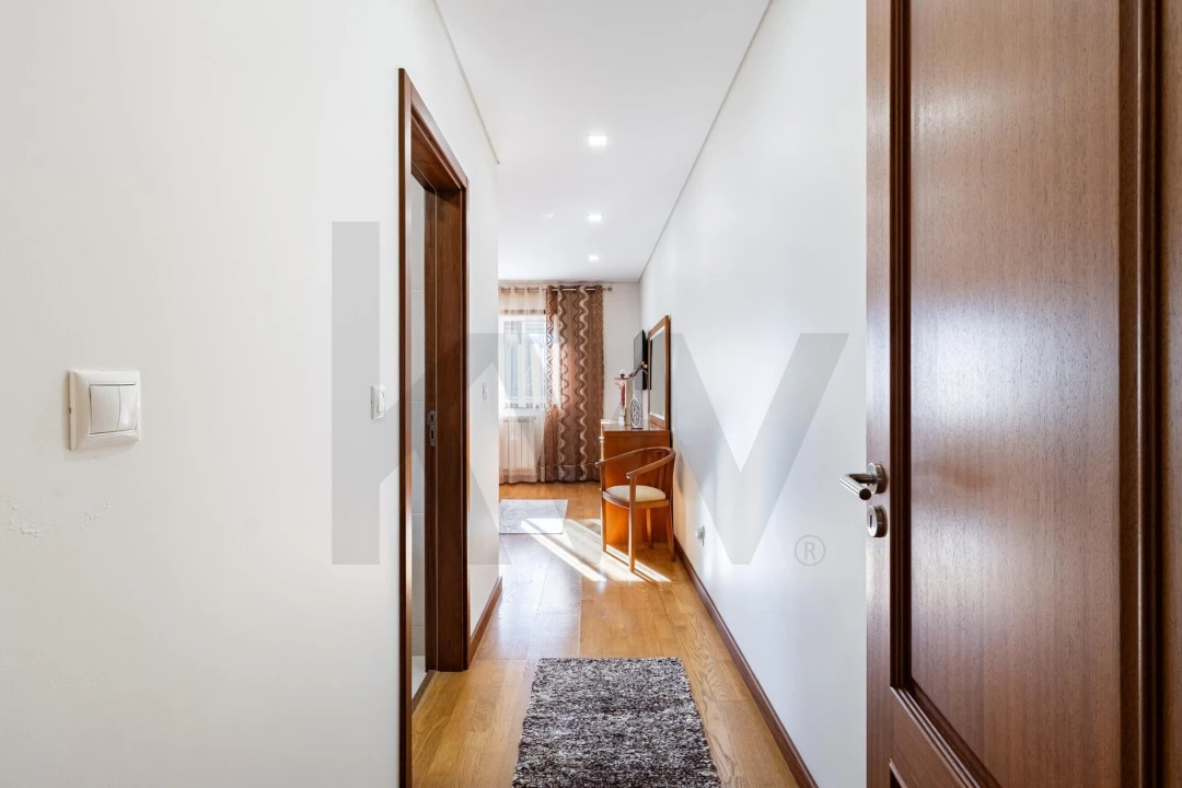 Apartamento T3 para Venda em Escapães Foto 15