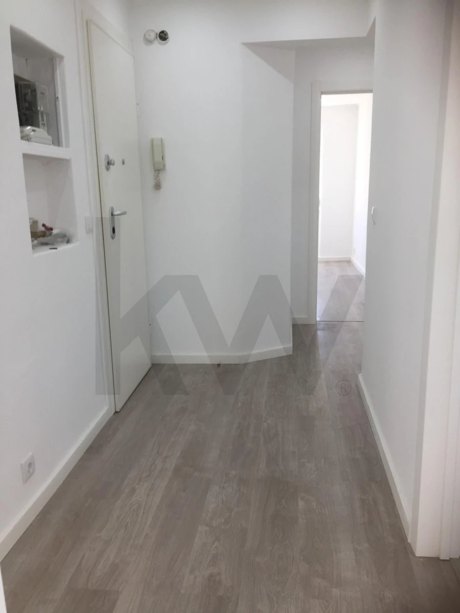 Apartamento T2 para Venda em Falagueira-Venda Nova Foto 6