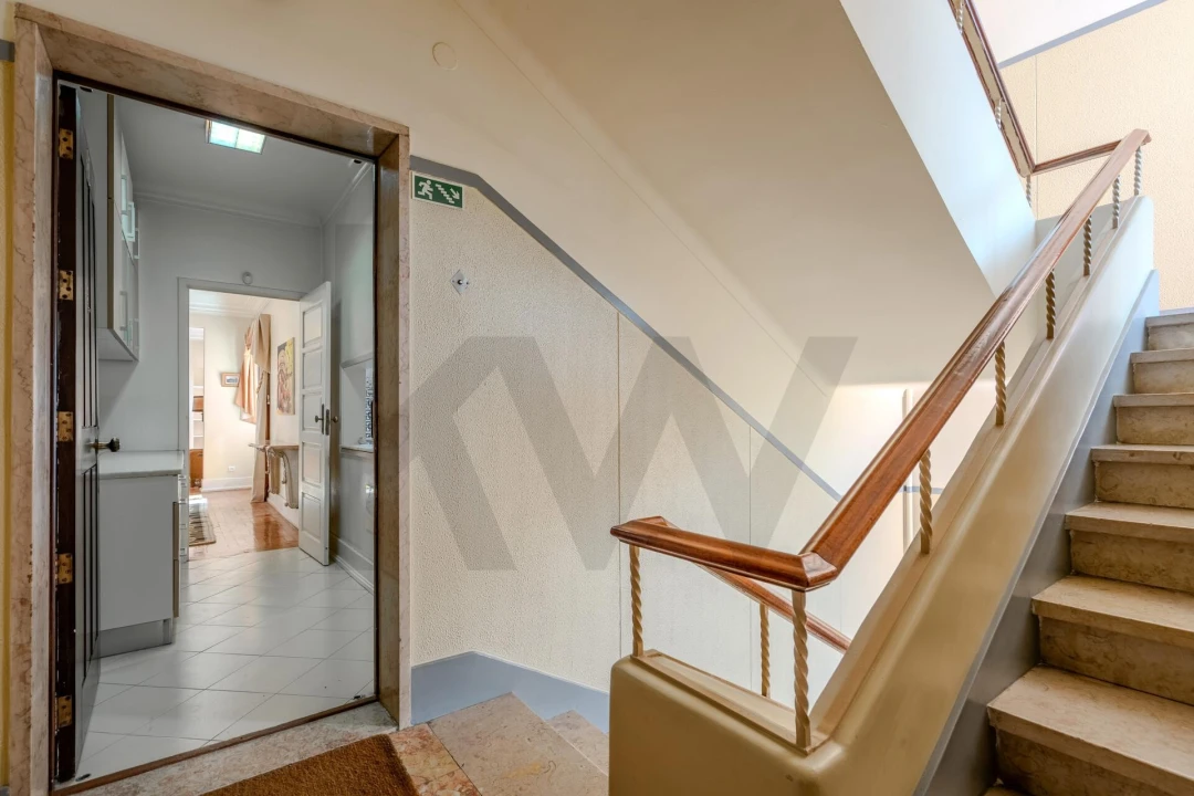 Apartamento T5 para Venda em Areeiro Foto 45