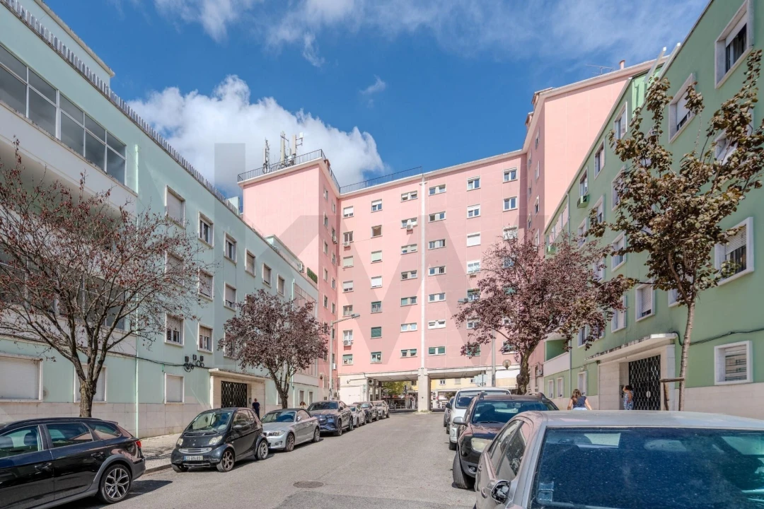 Apartamento T5 para Venda em Areeiro Foto 55