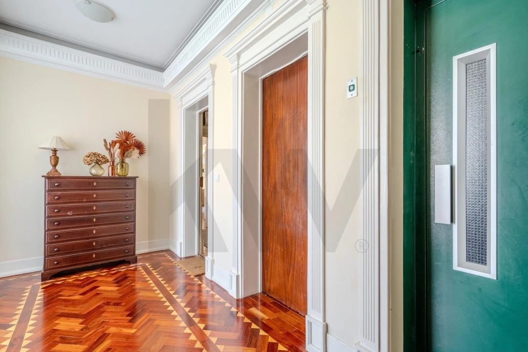 Apartamento T5 para Venda em Areeiro Foto 48