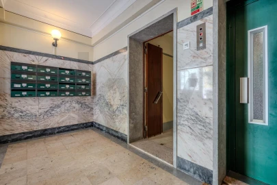 Apartamento T6 para Venda em Areeiro