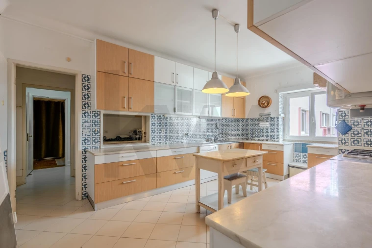 Apartamento T5 para Venda em Areeiro Foto 34