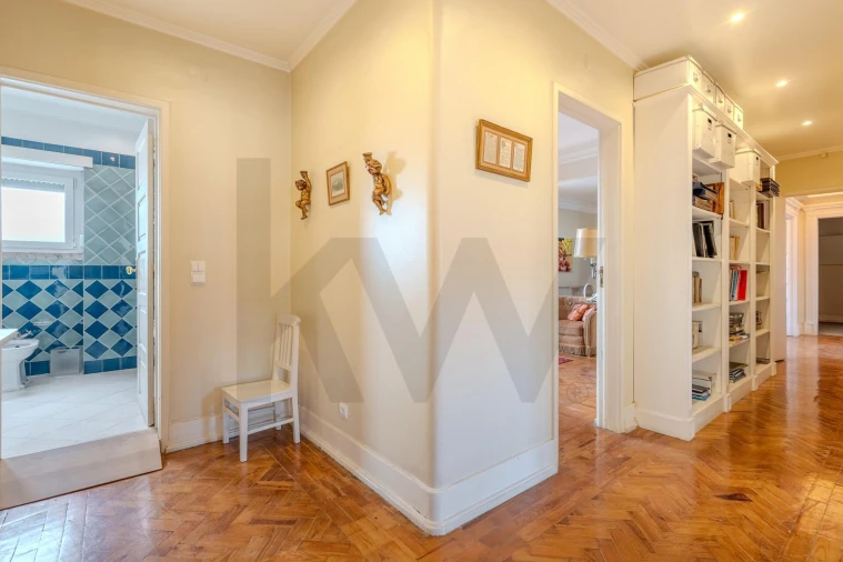 Apartamento T5 para Venda em Areeiro Foto 27
