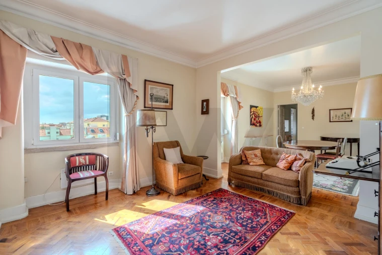 Apartamento T5 para Venda em Areeiro Foto 15
