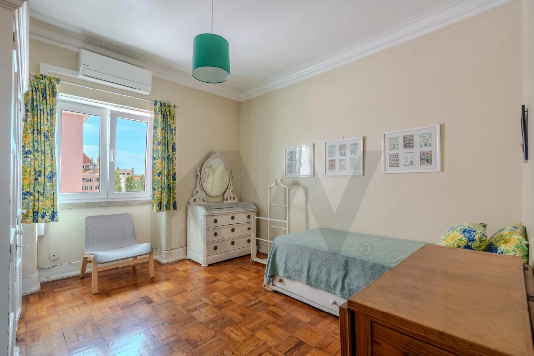 Apartamento T5 para Venda em Areeiro Foto 39