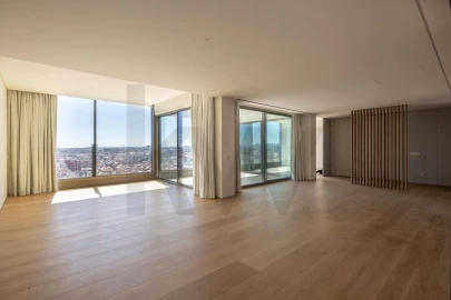 Apartamento T4 para Venda em Areeiro