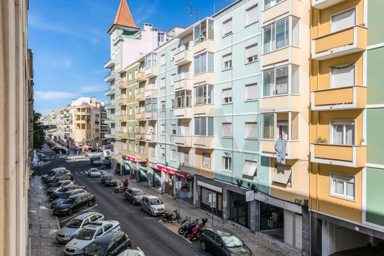 Apartamento T4 para Venda em Arroios Foto 3