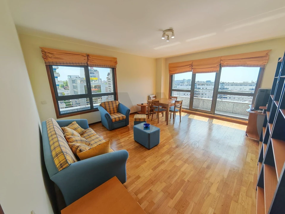 Apartamento T1 para Arrendamento em Lordelo do Ouro e Massarelos Foto 1
