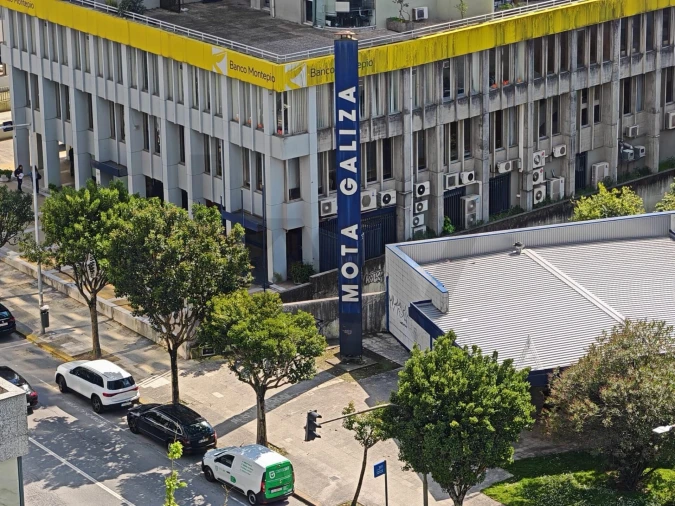Apartamento T1 para Arrendamento em Lordelo do Ouro e Massarelos Foto 13