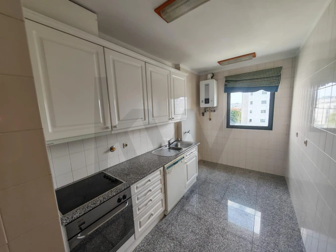 Apartamento T1 para Arrendamento em Lordelo do Ouro e Massarelos Foto 3