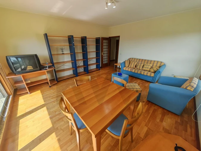 Apartamento T1 para Arrendamento em Lordelo do Ouro e Massarelos Foto 2