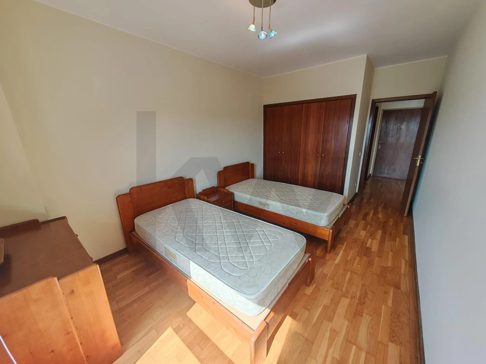 Apartamento T1 para Arrendamento em Lordelo do Ouro e Massarelos Foto 8