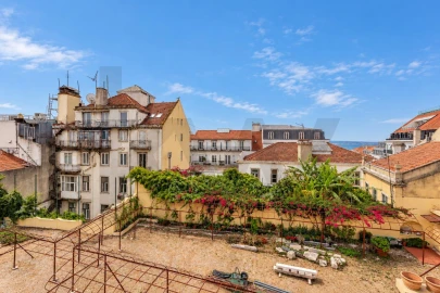Apartamento T5 para Venda em Santa Maria Maior