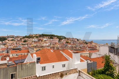 Apartamento T5 para Venda em Santa Maria Maior