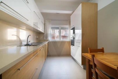 Apartamento T2 para Arrendamento em Encosta do Sol