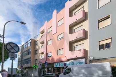 Apartamento T2 para Arrendamento em Encosta do Sol