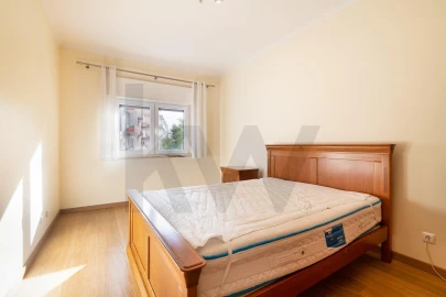 Apartamento T2 para Arrendamento em Encosta do Sol