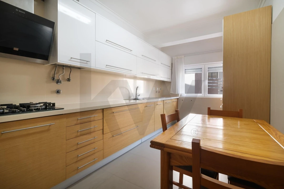 Apartamento T2 para Arrendamento em Encosta do Sol Foto 5